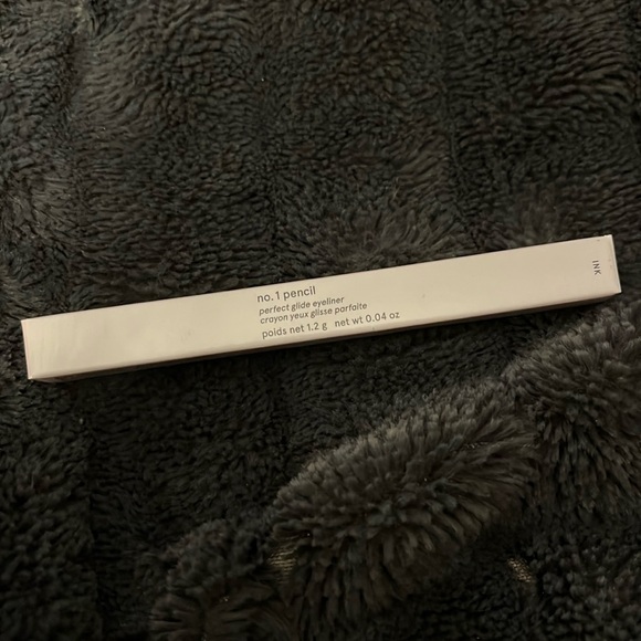 Glossier no.1 pencil perfect glide eyeliner - Picture 3 of 5